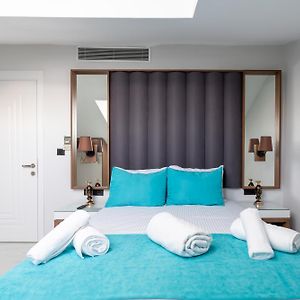Wp White Palace Hotel